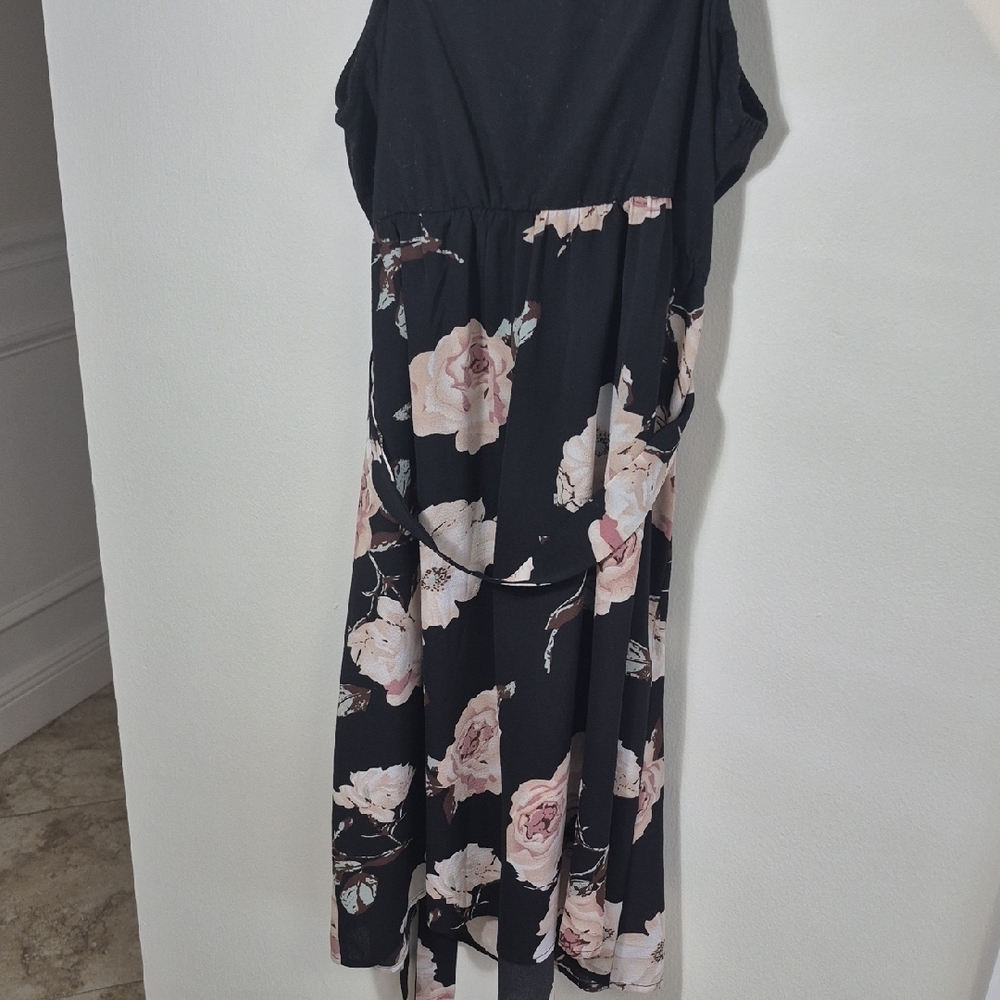 Floral Button-Front Dress NWT 2x - Picture 3 of 7